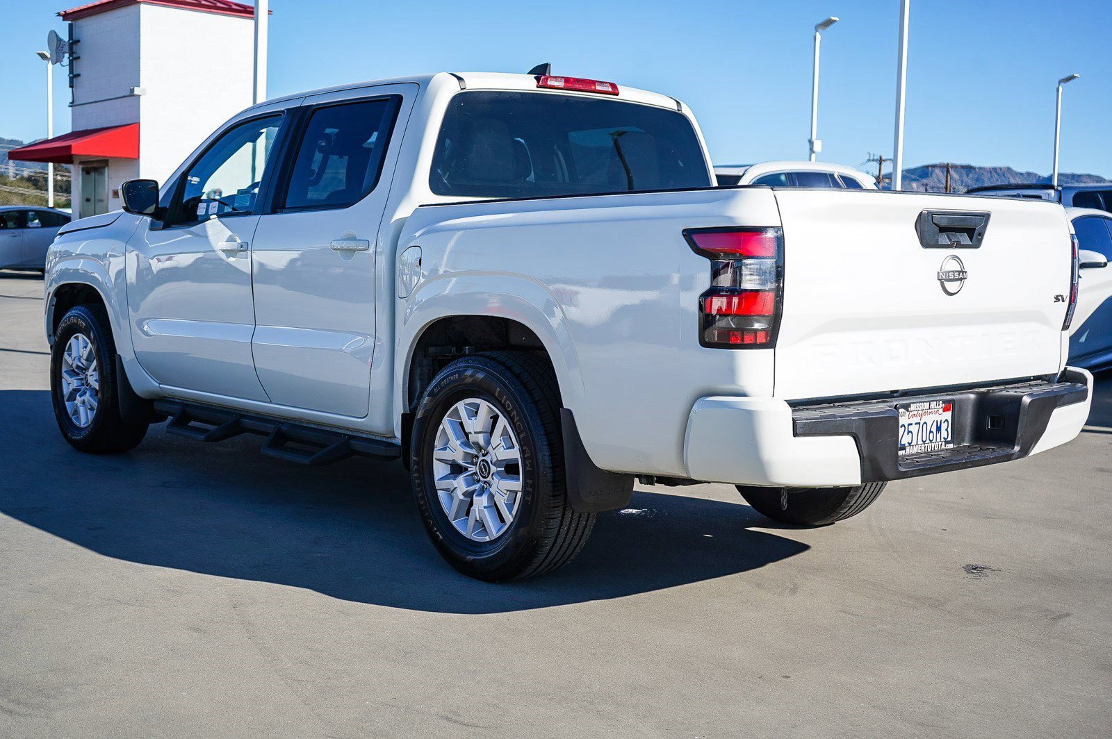 2022 Nissan Frontier SV - Photo 6