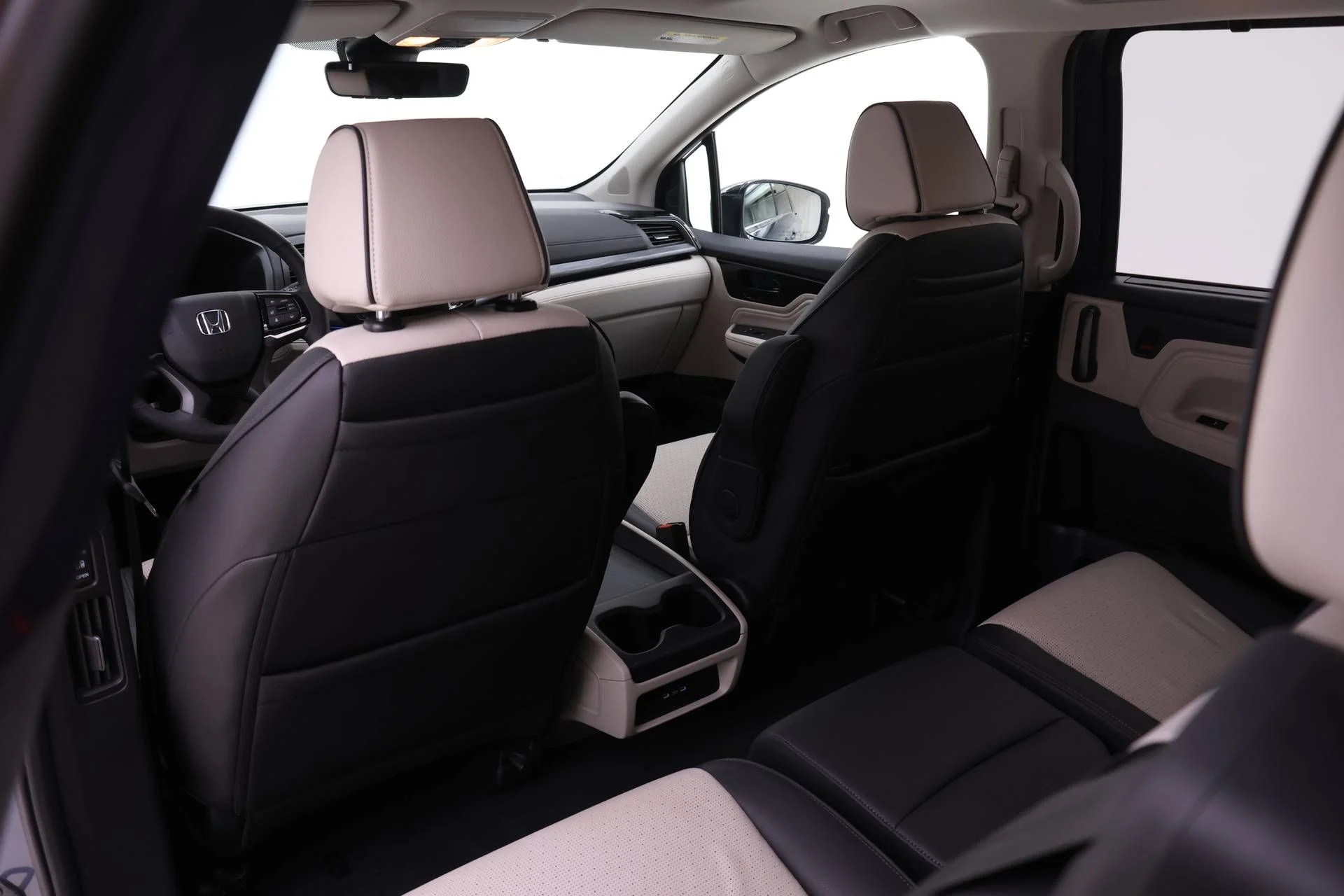 2026 Honda Odyssey Elite - Photo 11
