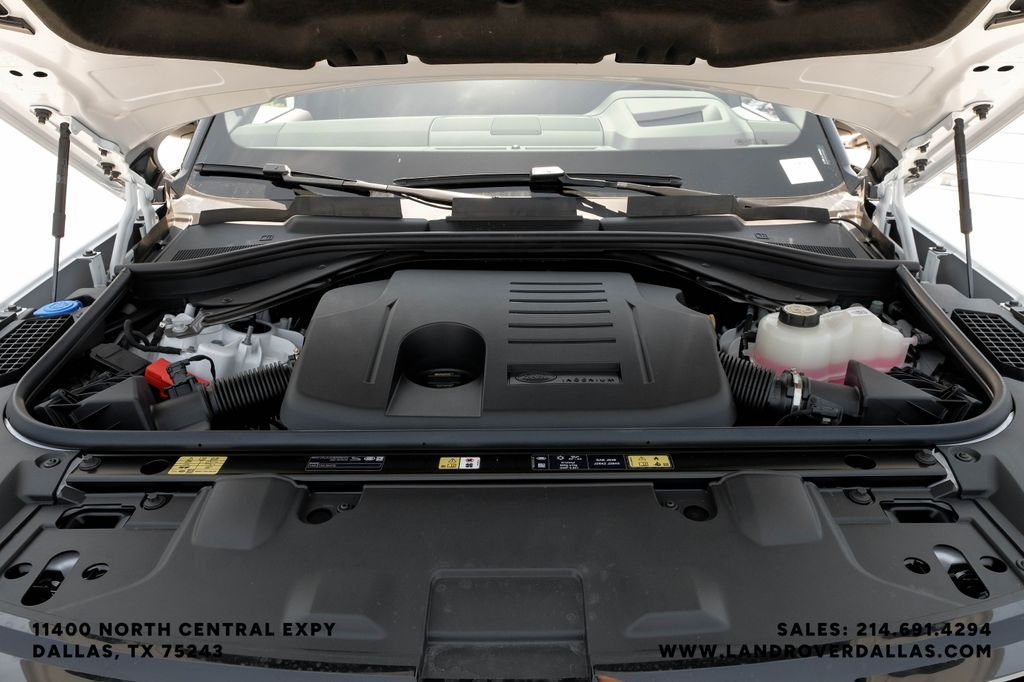 New 2026 Fuji White Land Rover SE image 53