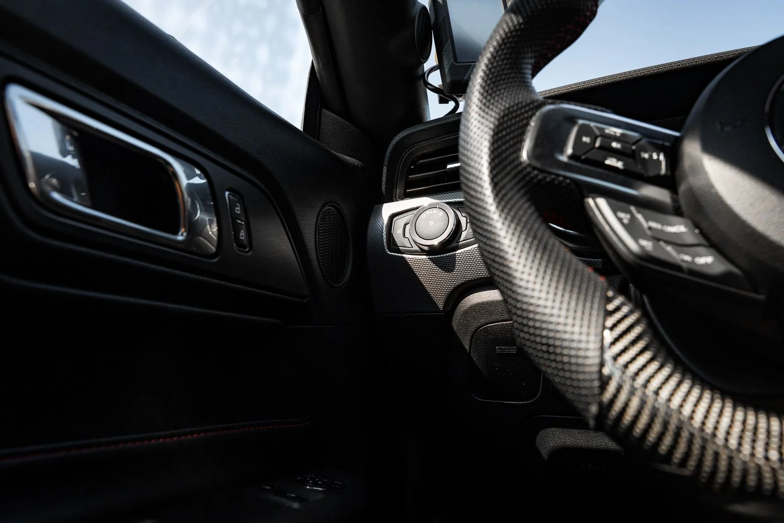 Used 2018 Black Ford GT image 34