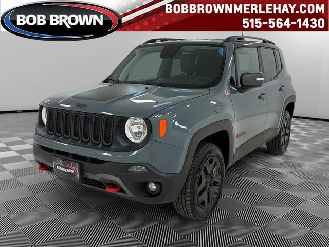Used 2018 Gray Jeep Trailhawk image 1