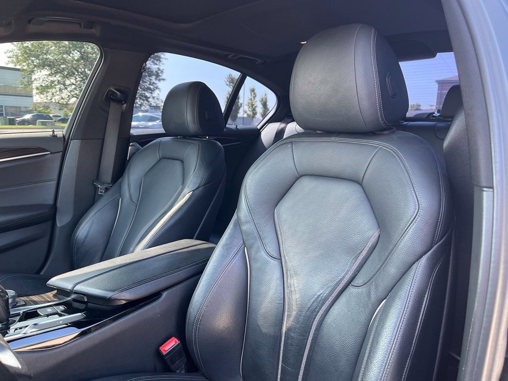 Used 2018 Black BMW 540i xDrive image 18