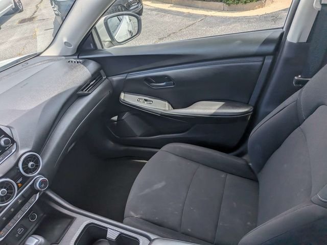 Used 2025 White Nissan S image 15