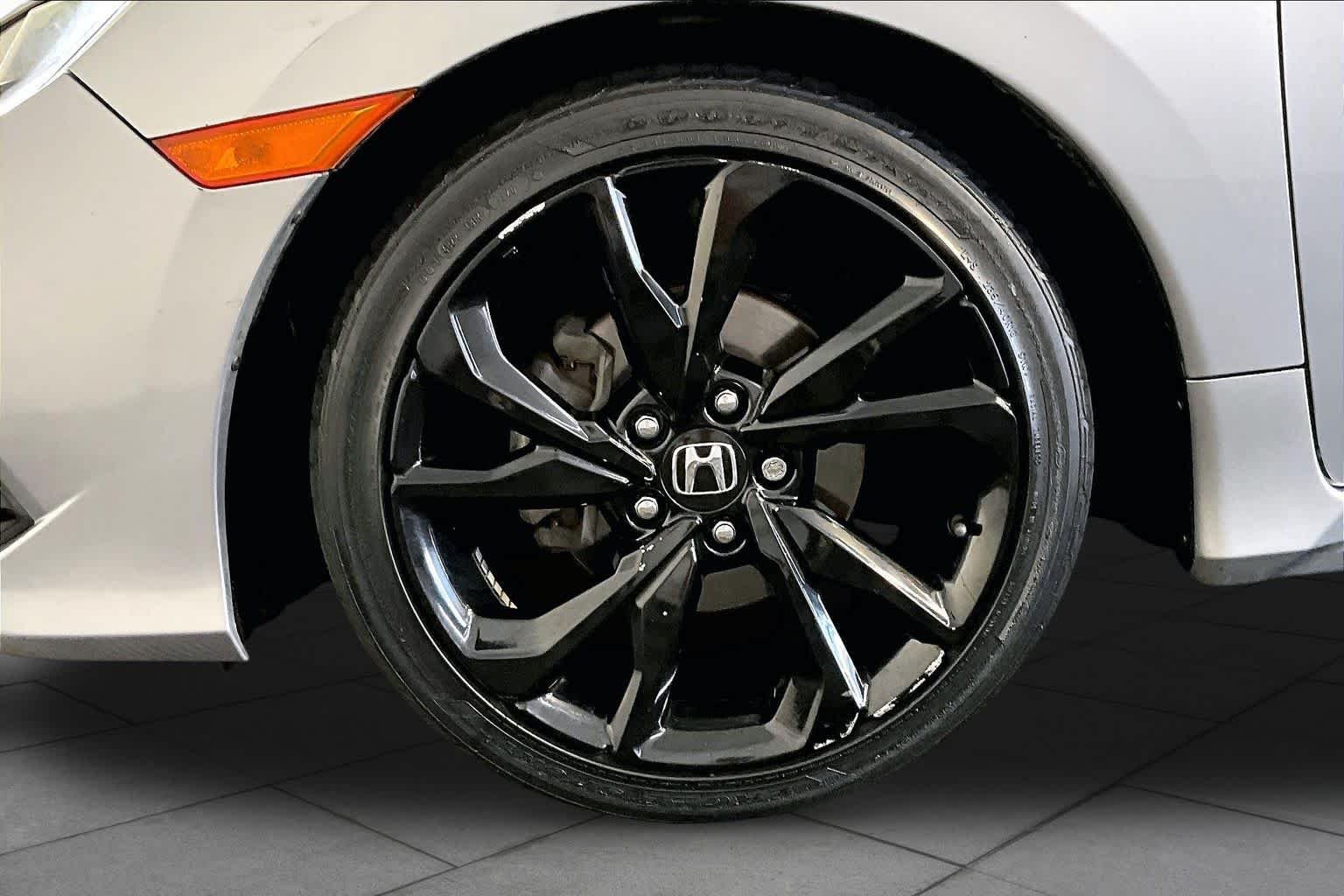 Used 2020 Lunar Silver Metallic Honda Sport image 11