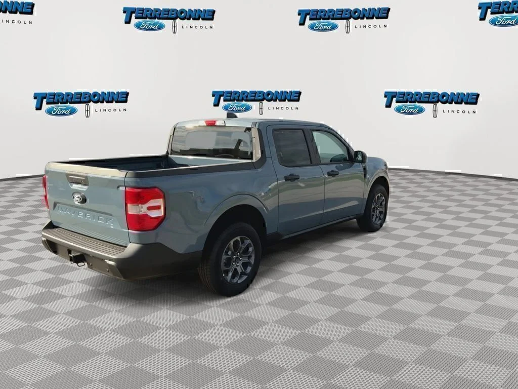 New 2026 Azure Gray Metallic Tri-Coat Ford XLT image 8