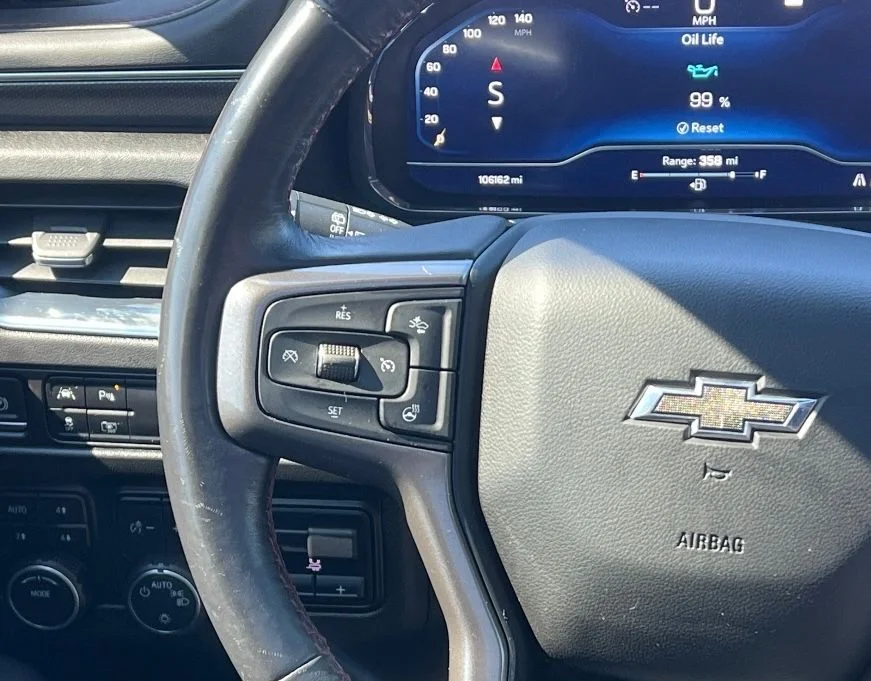 Used 2022 Red Chevrolet RST image 31