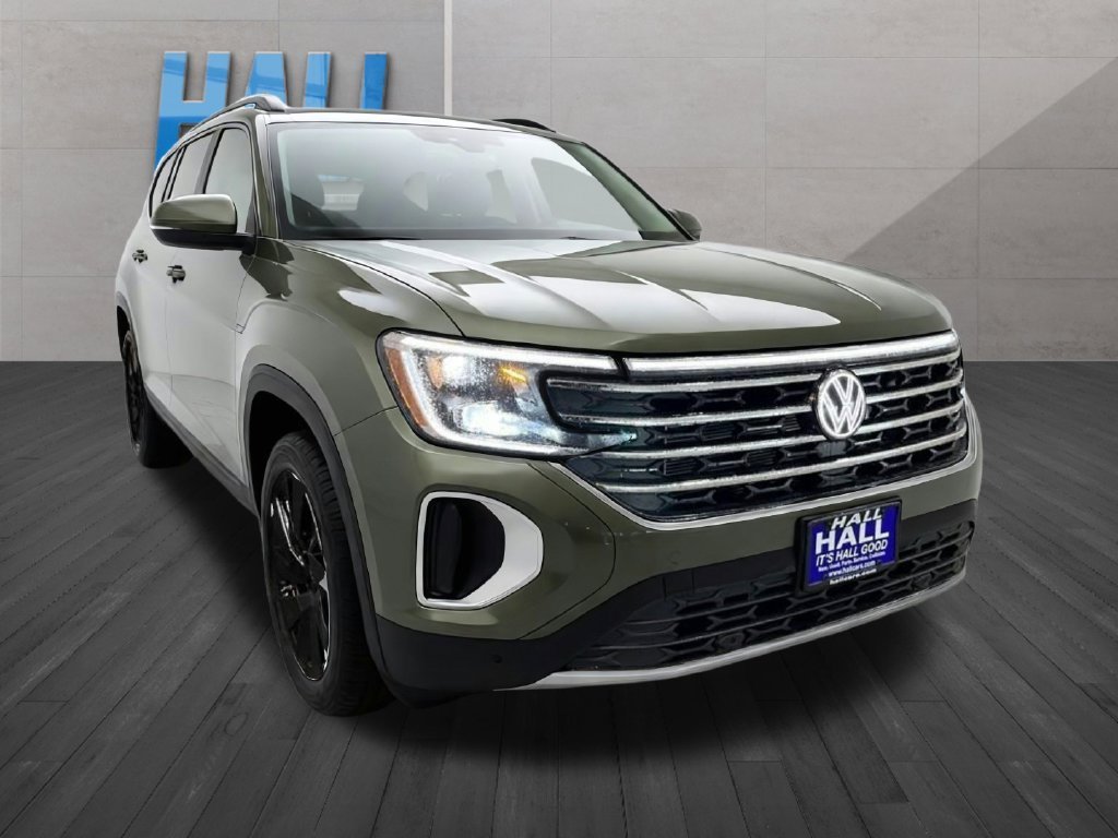 New 2026 Green Volkswagen SE w/Technology image 7