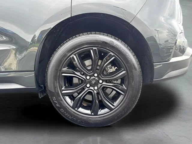 Used 2022 Green Ford SE image 20