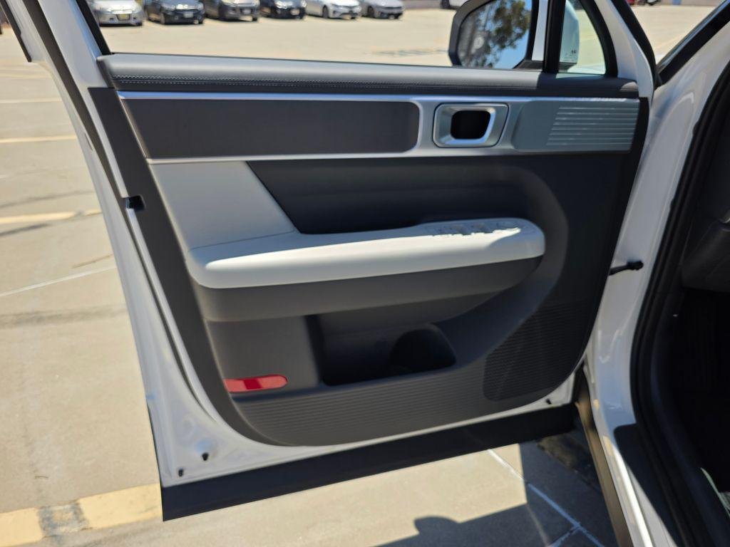 New 2026 White Hyundai SE AWD image 20