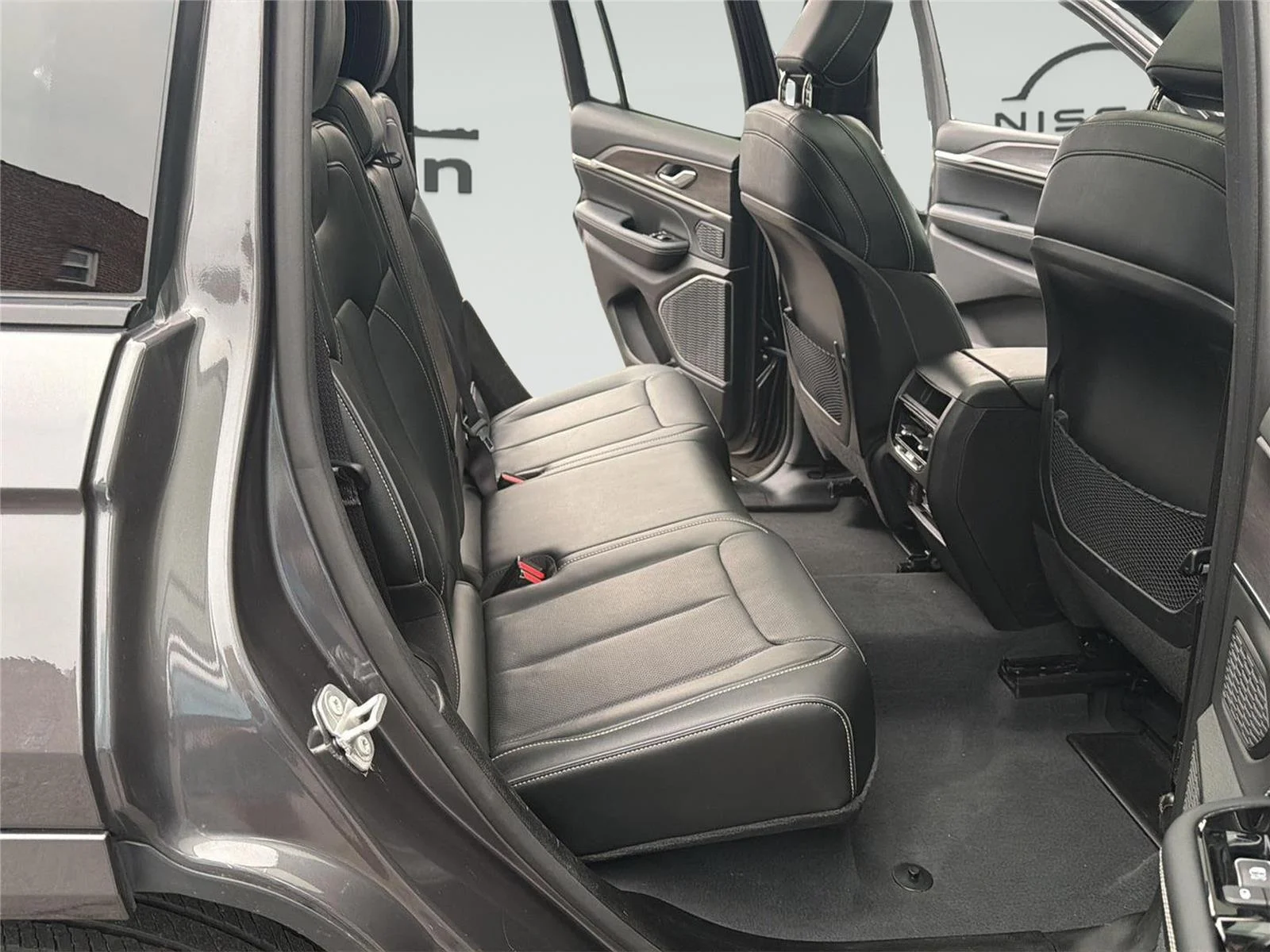 Used 2023 Baltic Gray Metallic Clearcoat Jeep Overland image 31