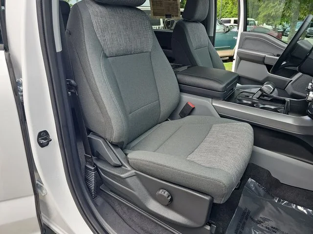 Used 2023 White Ford XLT image 10