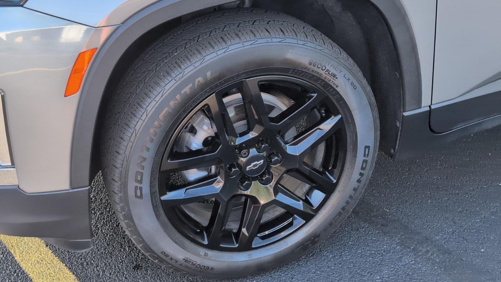 Used 2023 STERLING GRAY METALLIC Chevrolet LT Cloth image 11