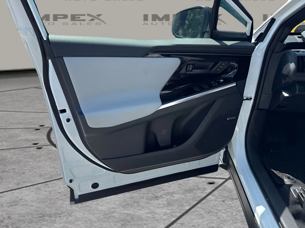 Used 2023 White Subaru Limited image 25