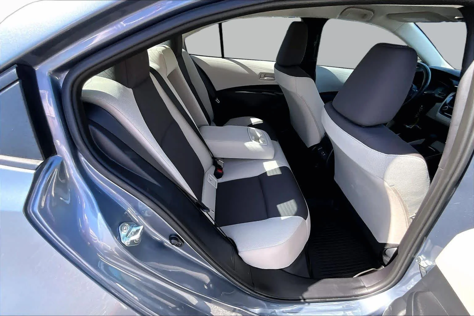 Used 2025 Celestite Toyota LE image 18