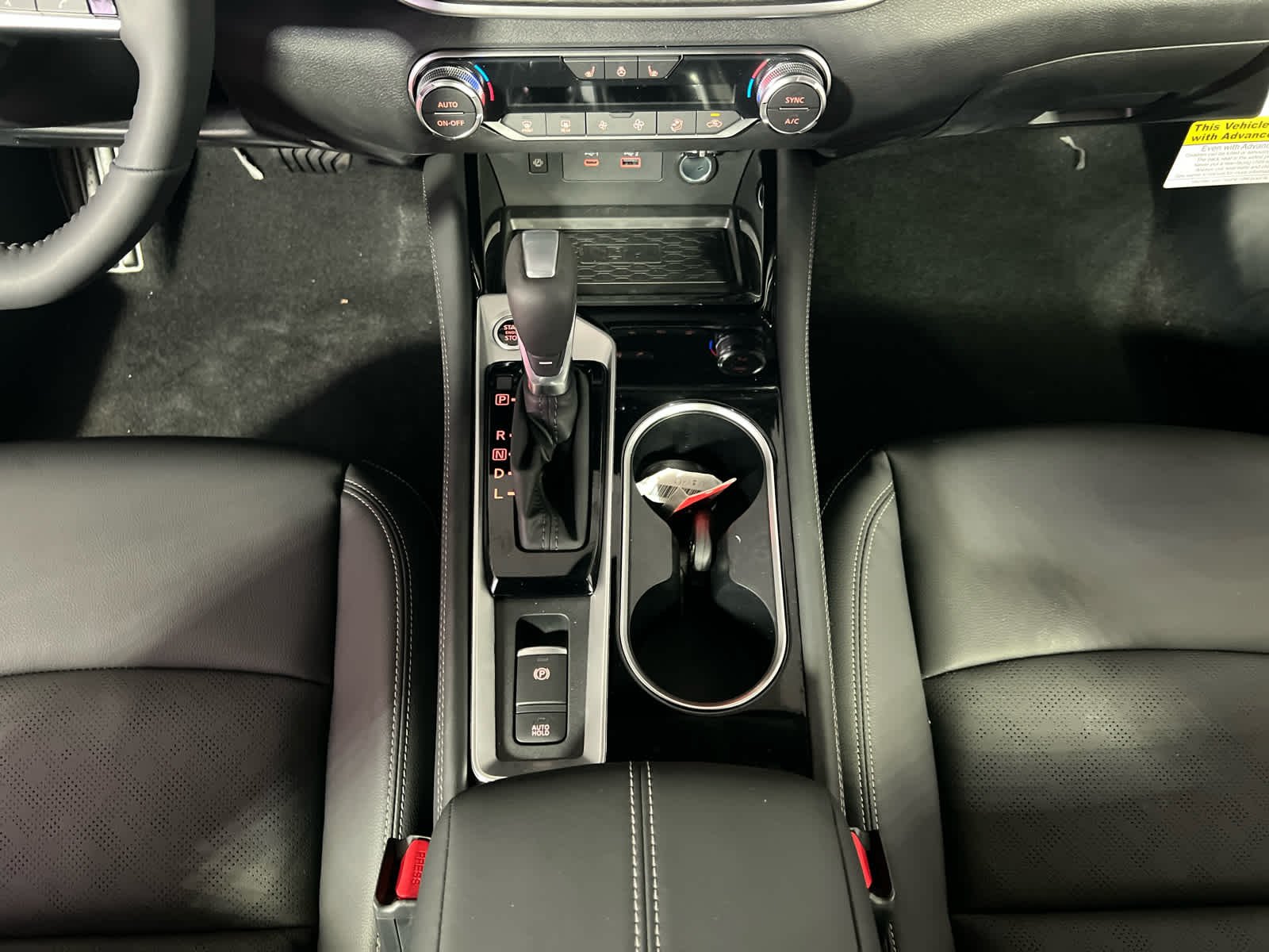 2025 Nissan Altima SL - Photo 9
