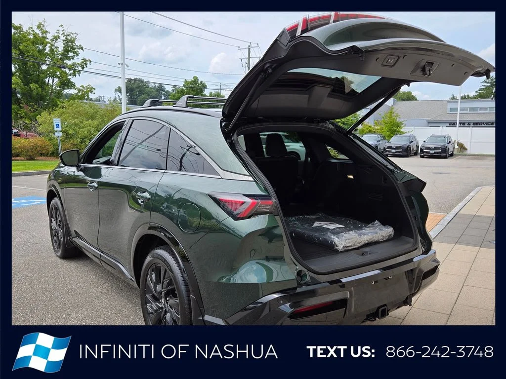 New 2027 Green INFINITI SPORT image 19