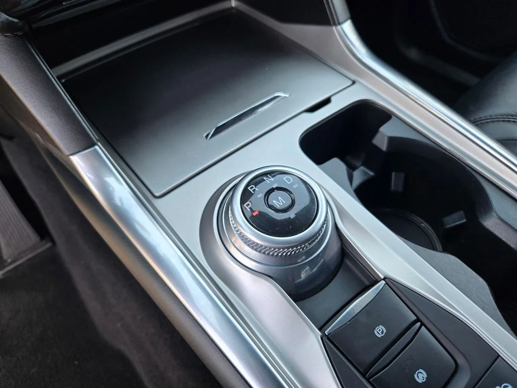 Used 2021 White Metallic Ford Platinum image 17