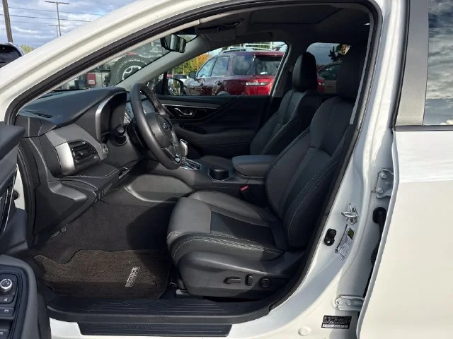 Used 2025 Crystal White Pearl Subaru Onyx Edition image 14