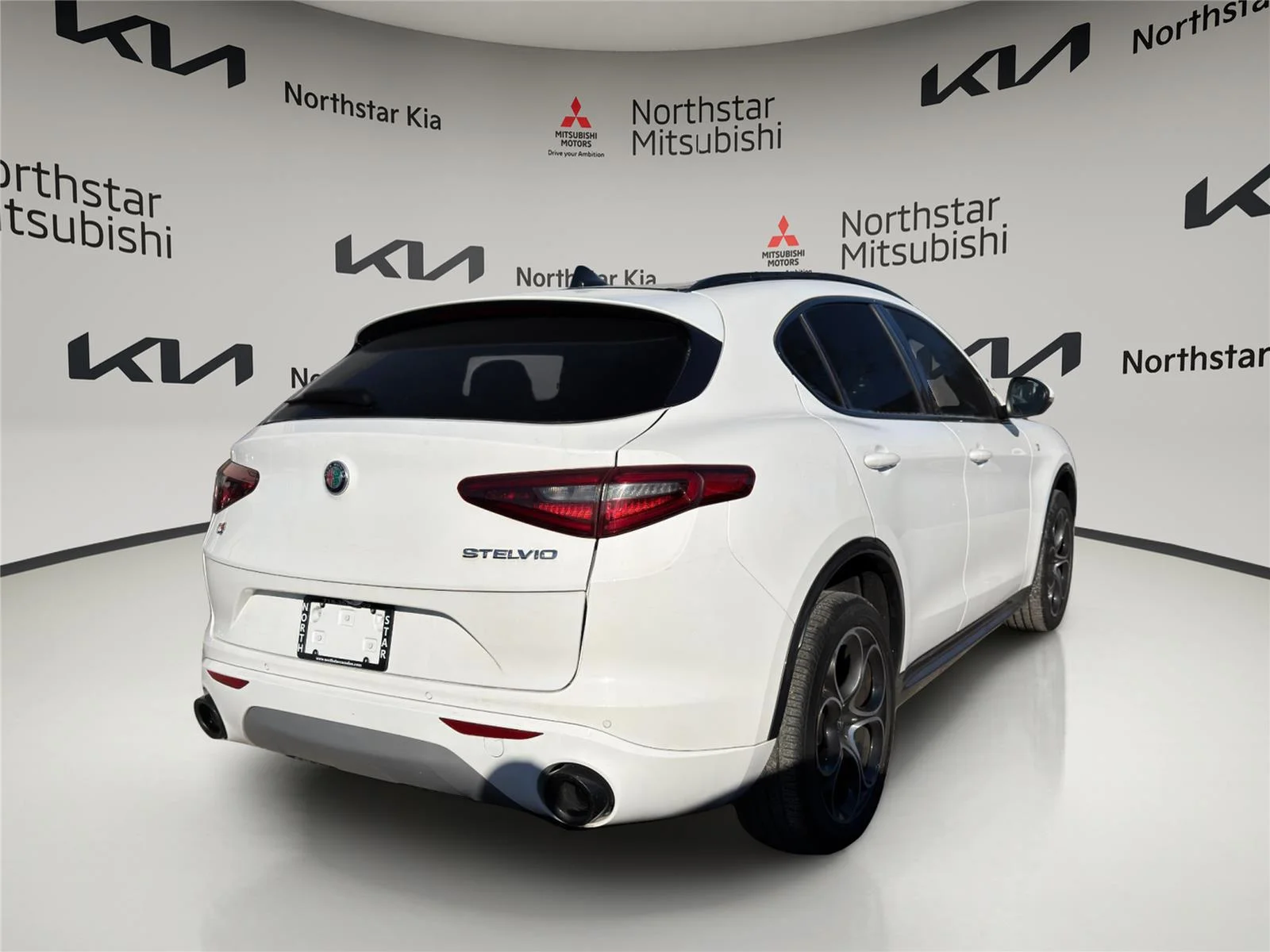 Used 2023 Alfa White Alfa Romeo Ti image 4
