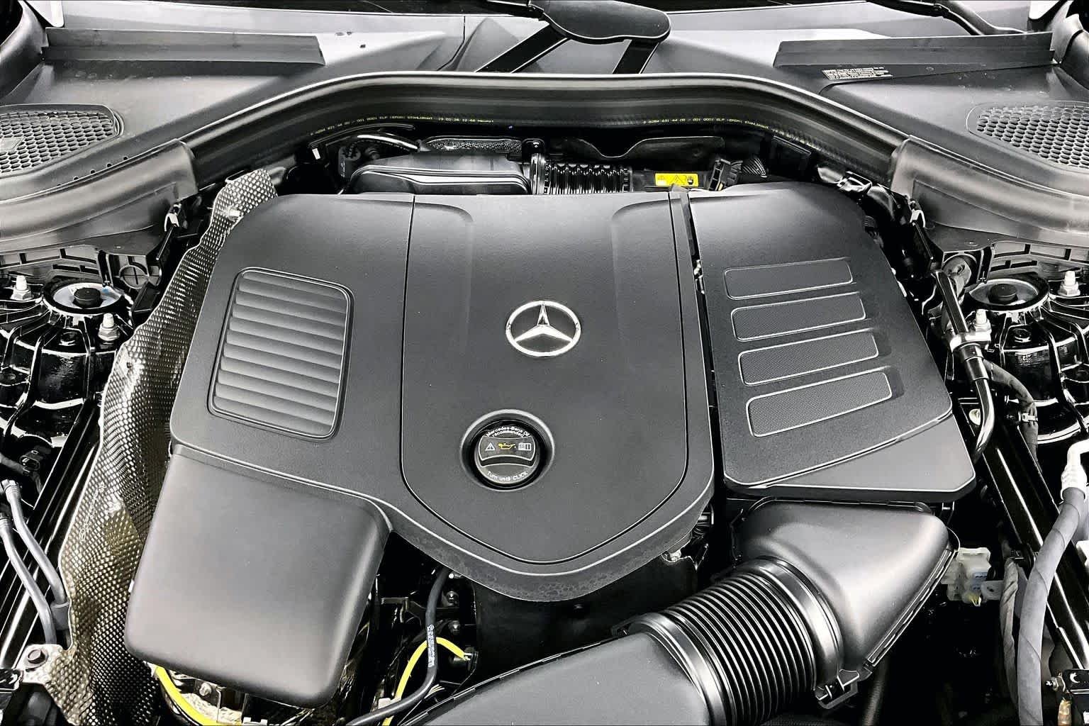 New 2026 Black Mercedes-Benz GLC 300 image 16
