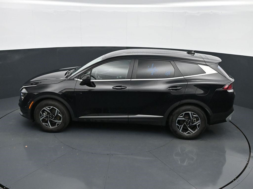 Used 2025 Ebony Black Kia LX image 14