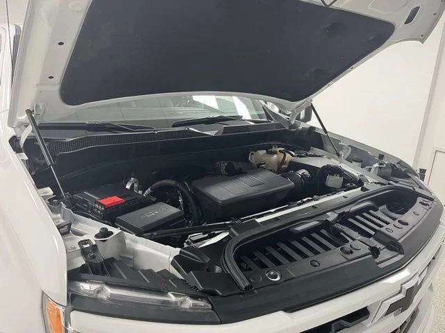 Used 2024 White Chevrolet RST image 58