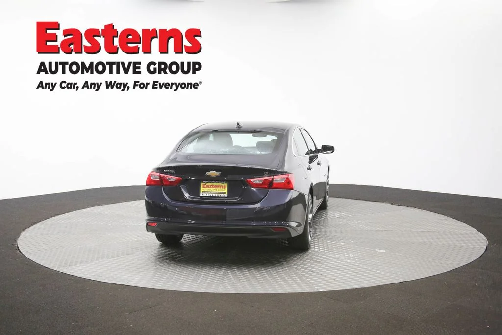Used 2023 Gray Chevrolet LT image 33