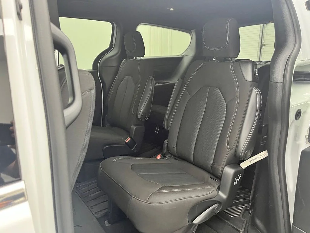 Used 2023 White Chrysler Touring image 35