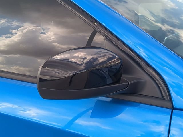 New 2026 Hydro Blue Pearl-Coat Exterior Paint Jeep Latitude image 12