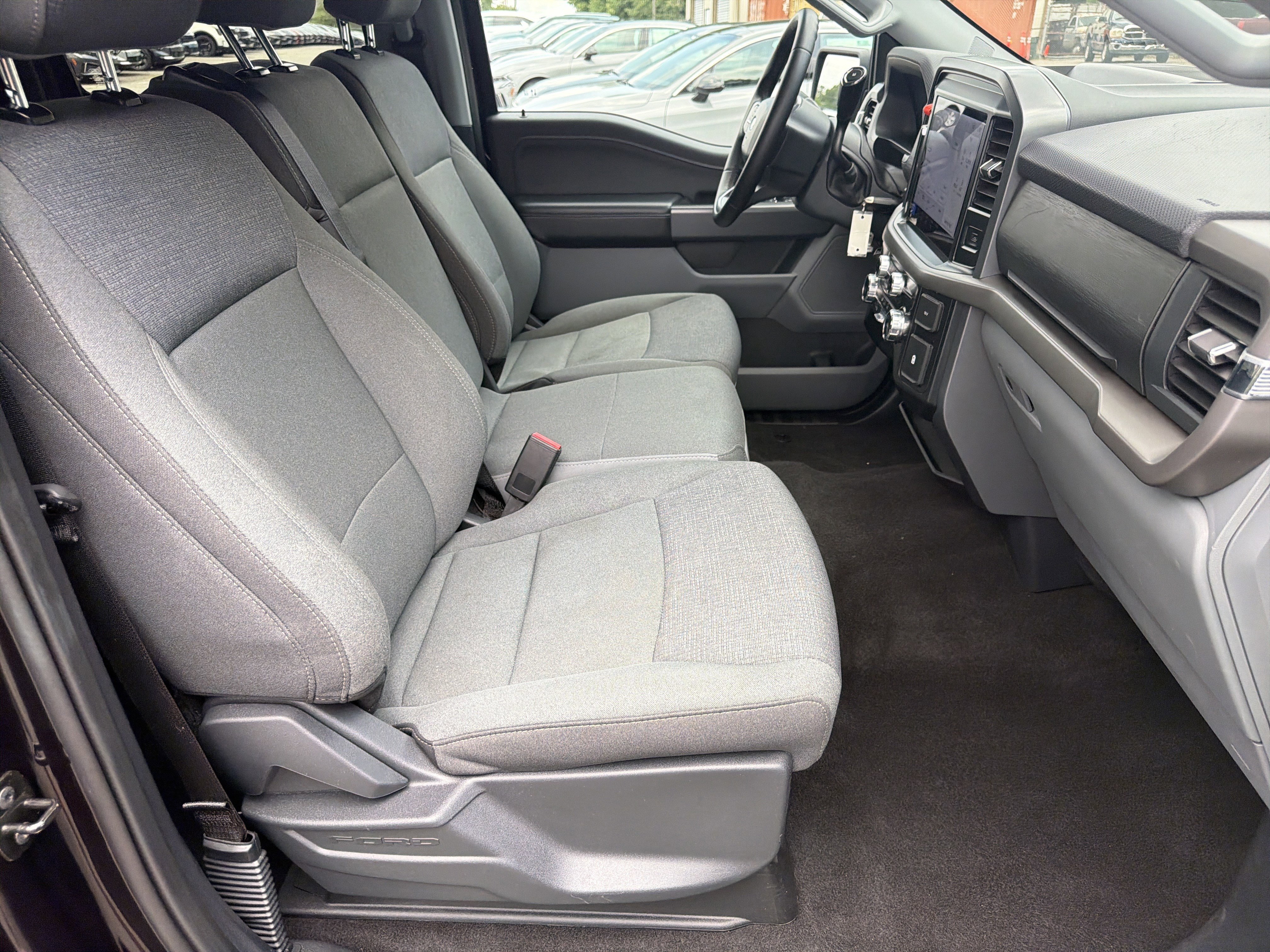 Used 2025 Black Metallic Ford XLT image 13