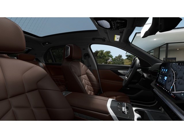 New 2027 Mineral White Metallic BMW i7 image 9