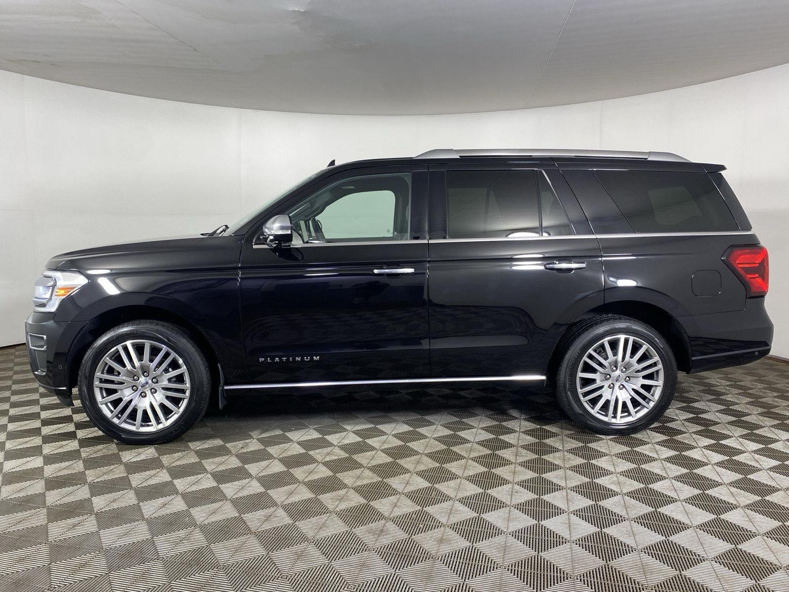 Used 2022 Agate Black Ford Platinum image 4