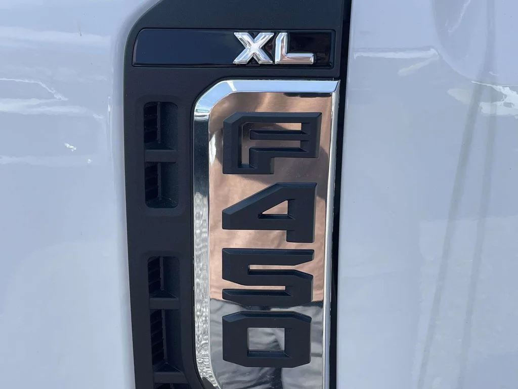 New 2026 Oxford White Ford F-450® XL image 12