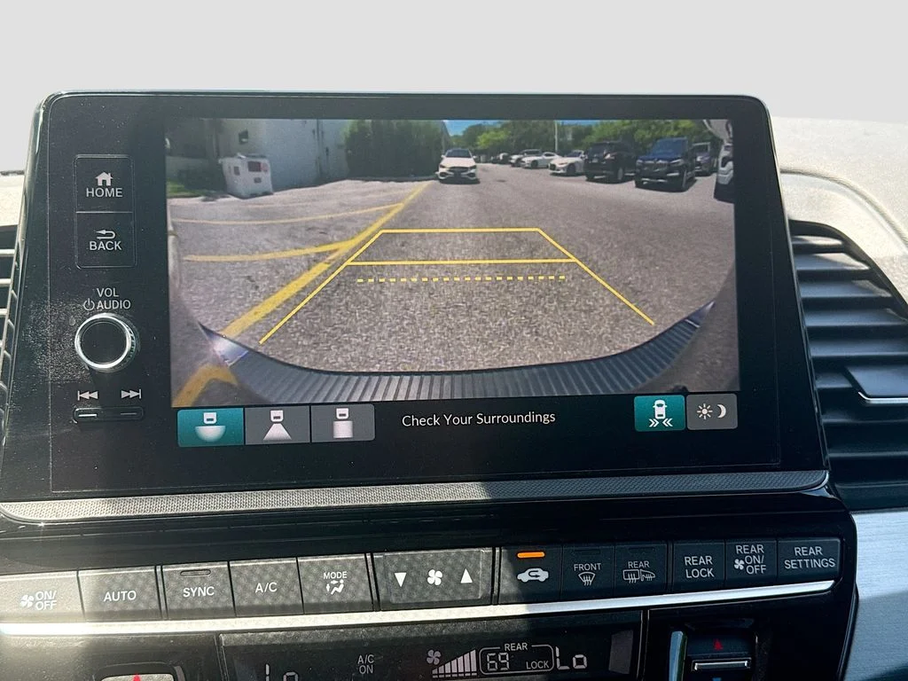 Used 2025  Honda EX-L image 15