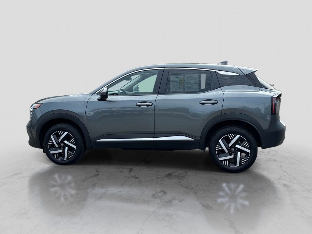 Used 2025 Gray Nissan SV image 4