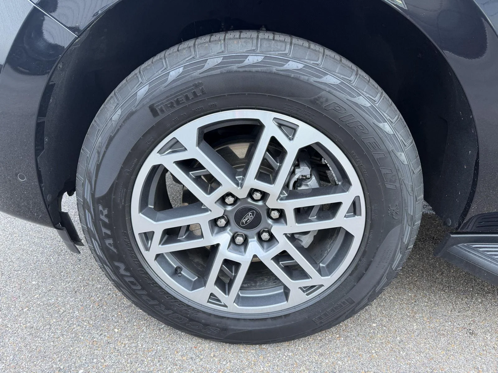 Used 2025 Agate Black Ford Active image 29
