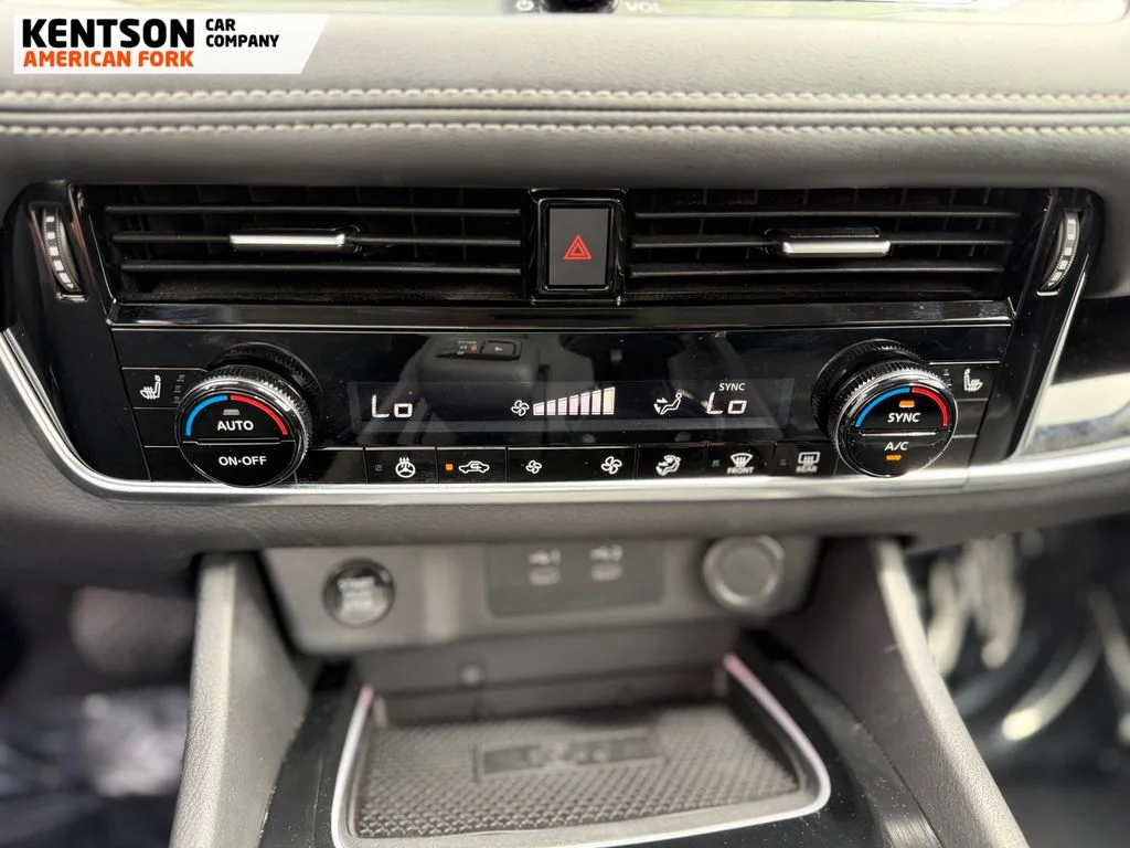 Used 2026 White Nissan SL image 19