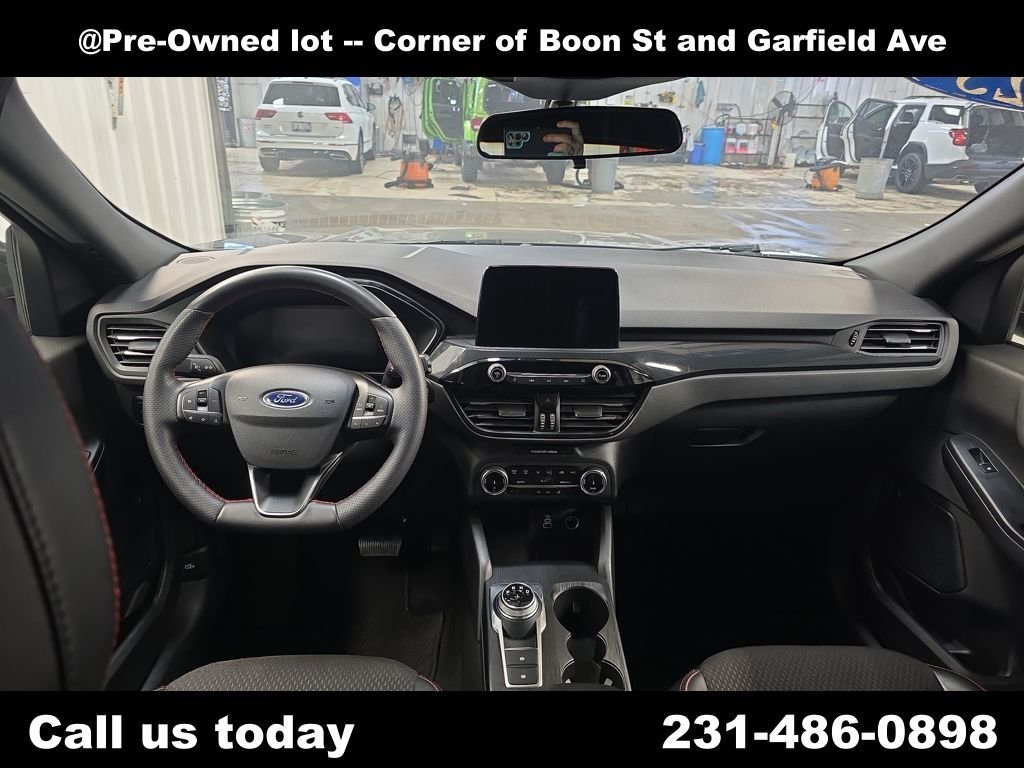 Used 2025 Gray Ford ST-Line Select image 30