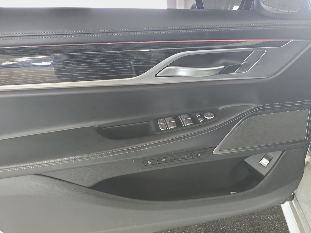 Used 2021 Mineral White Metallic BMW 750i xDrive image 27