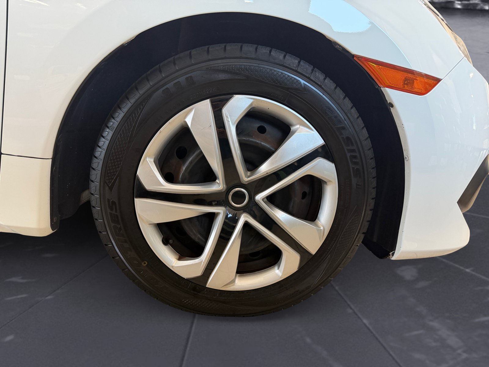 2018 Honda Civic LX - Photo 40