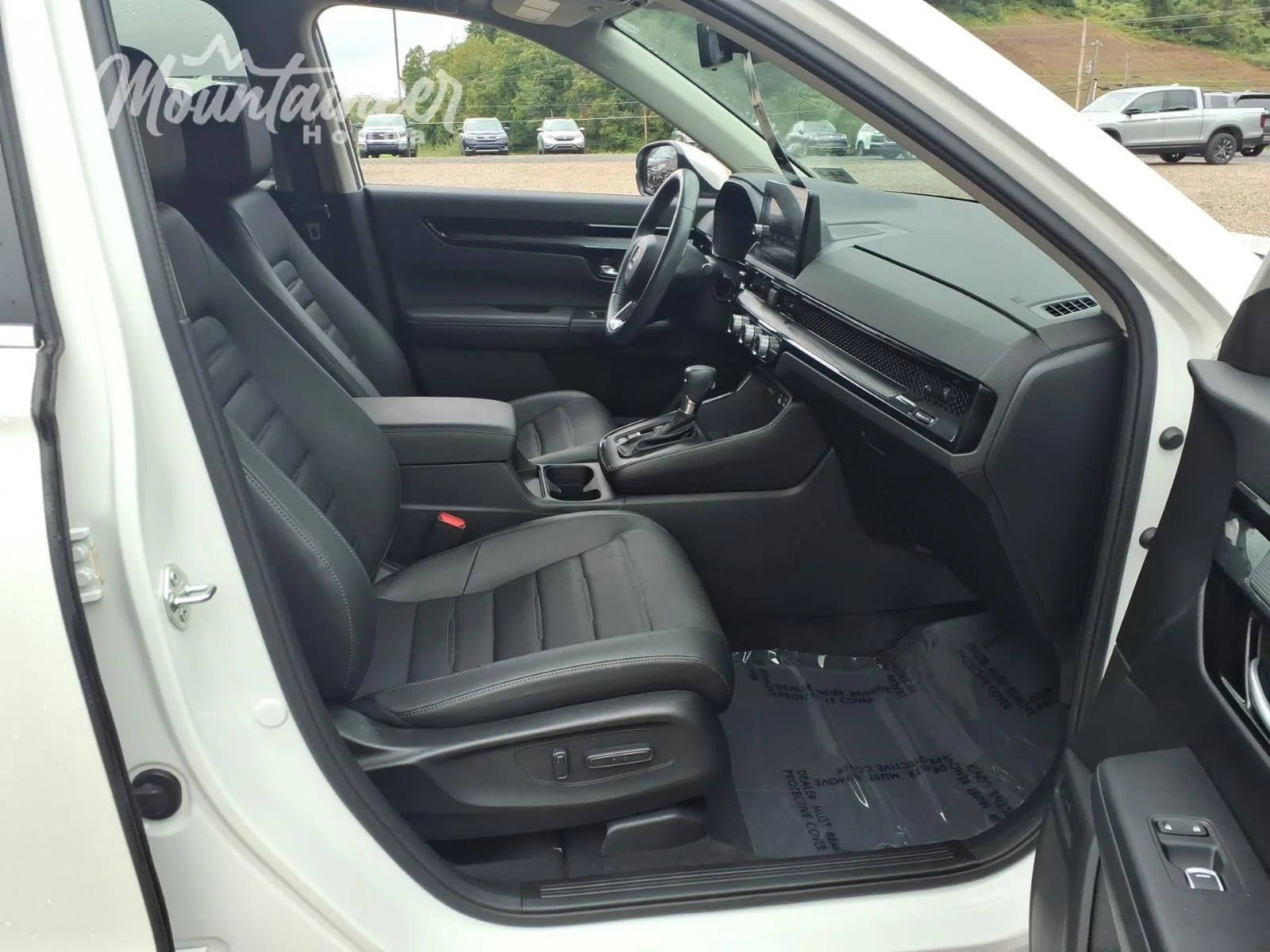 Used 2024 Platinum White Pearl Honda  image 18