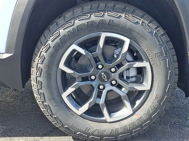 New 2026 White Chevrolet ACTIV image 7