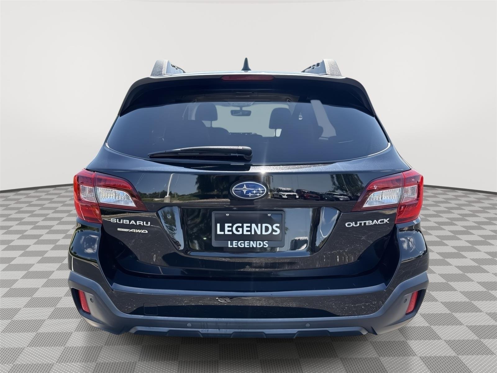 Used 2018 Crystal Black Silica Subaru Limited image 11