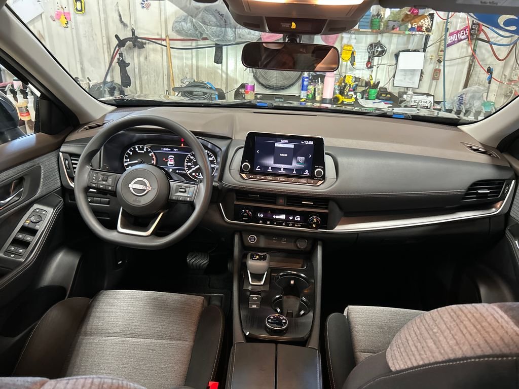 Used 2023 Black Nissan SV image 21