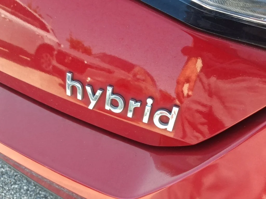 Used 2022 Red Hyundai Limited image 11