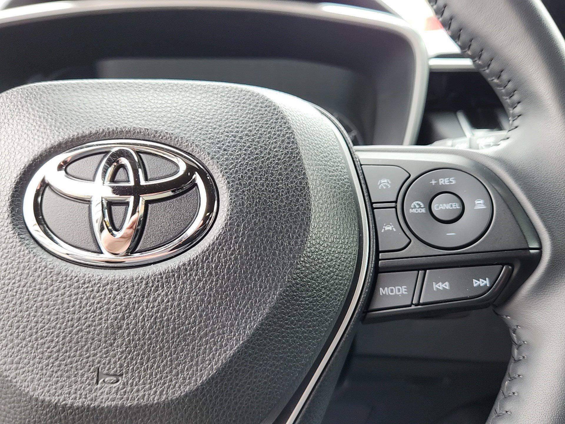 2024 Toyota Corolla Hatchback SE - Photo 18
