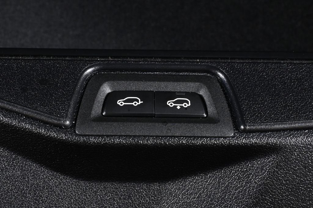 Used 2026 Blue BMW xDrive50e image 38