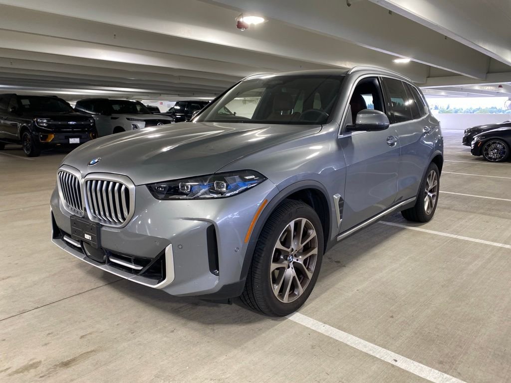 Used 2024 Gray Metallic BMW xDrive40i image 1