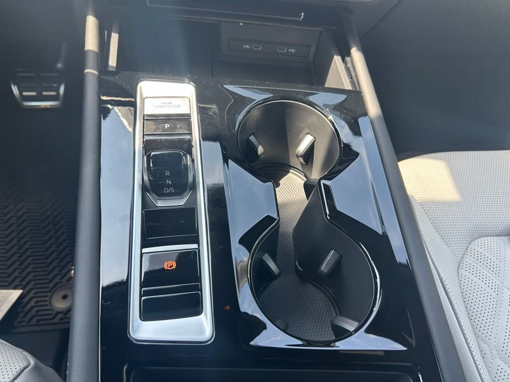 New 2026 White/off-white Volkswagen 2.0T SEL Premium R-Line image 62