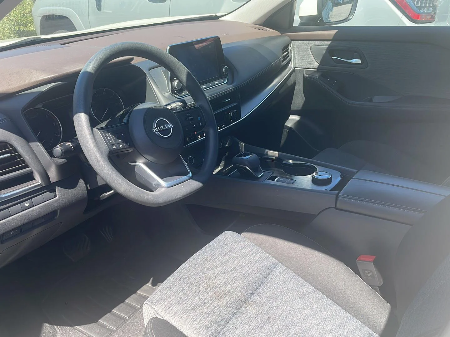 Used 2023 Pearl White Tricoat Nissan SV image 6